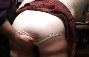 XXX 赤い髪 女性 専用 えろ 動画