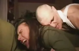 XXX 姉妹の後にシャワー裸で浴室 レズビアン えろ 動画